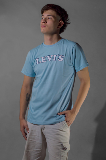 REMERA LEVIS APLIQUE