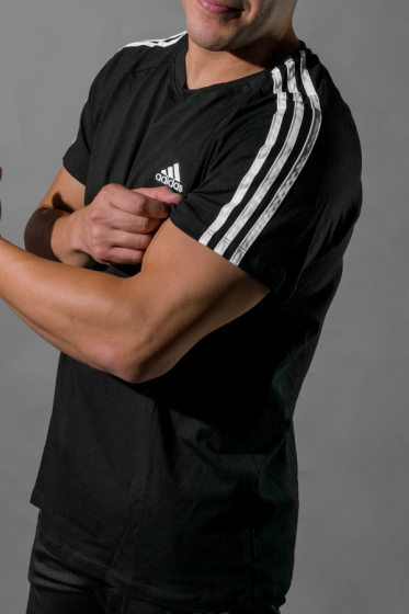 REMERA LISA ADIDAS
