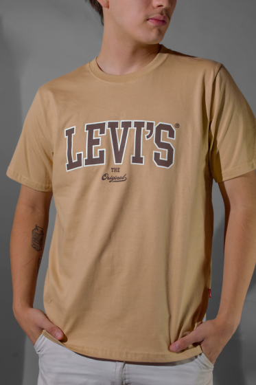 REMERA LEVIS UNIVERSITARIA
