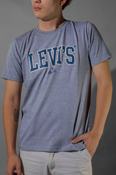 REMERA LEVIS UNIVERSITARIA